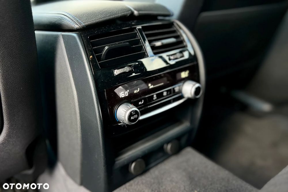 BMW Seria 5 520d xDrive M Sport sport - 25