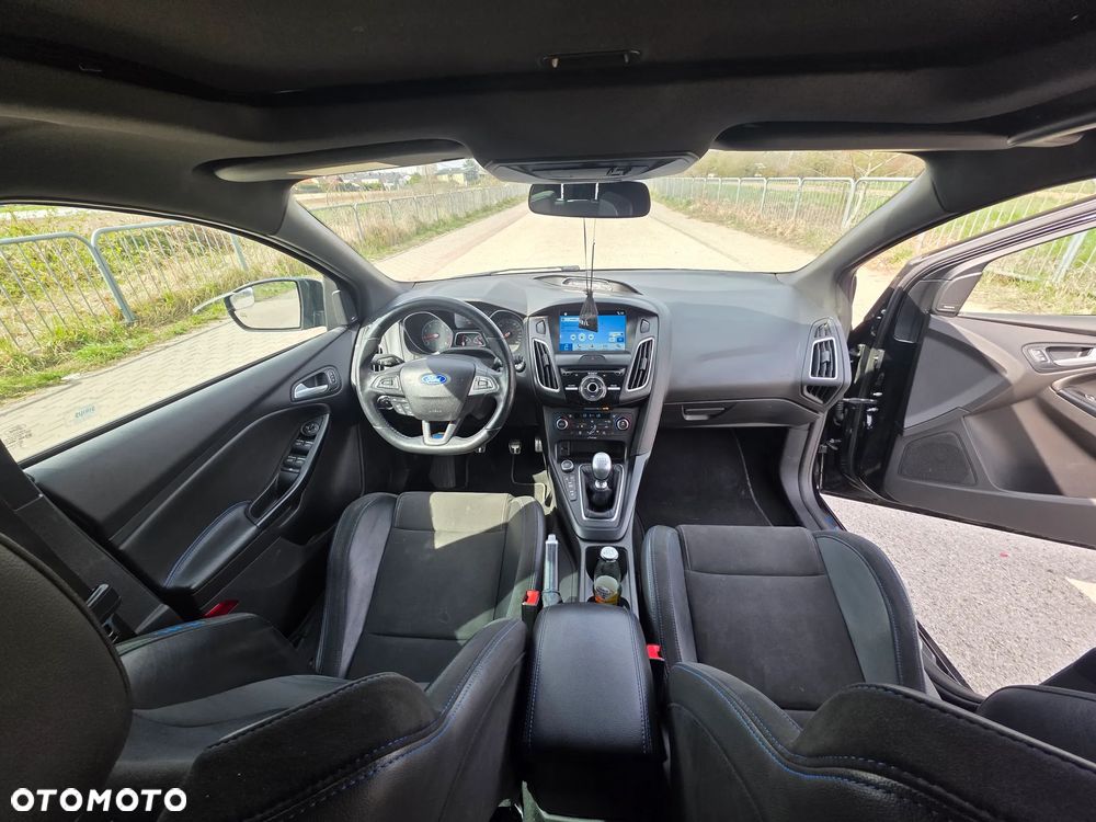 Ford Focus 2.3 EcoBoost S&S Allrad RS - 25