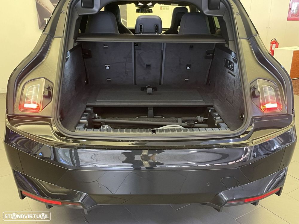 BMW iX xDrive 50 Pack Desportivo - 26