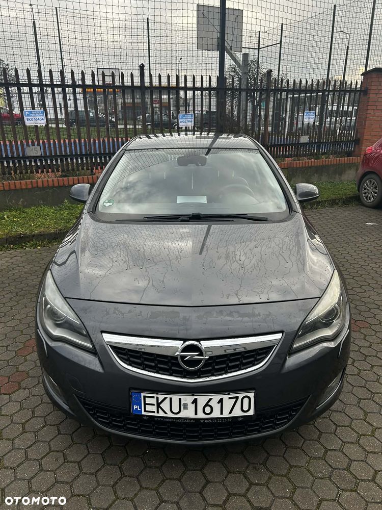 Opel Astra 1.4 Turbo Cosmo - 2
