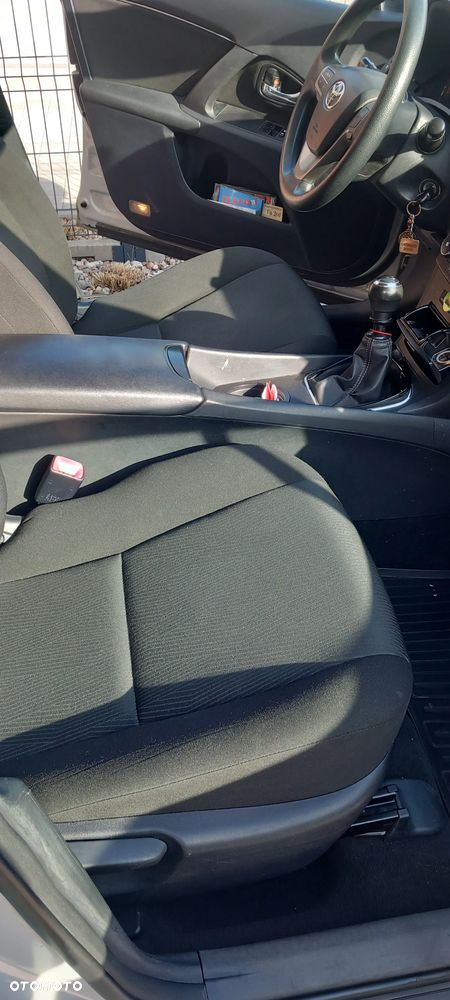 Toyota Avensis 1.8 Luna - 6