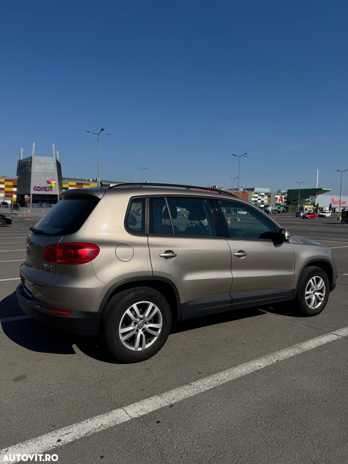 Volkswagen Tiguan 2.0 TDI 4Motion BMT Sport & Style - 3