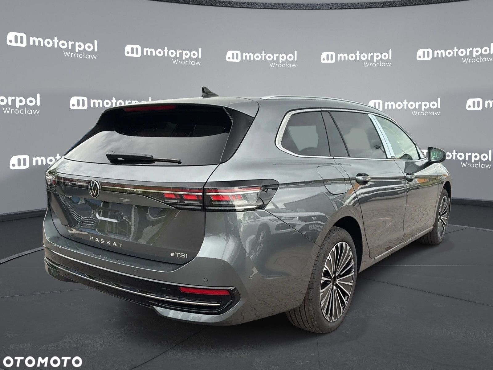 Volkswagen Passat - 10
