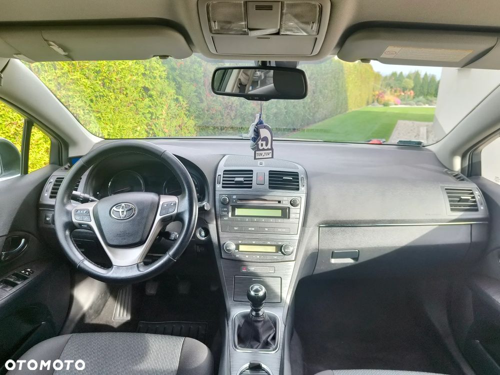 Toyota Avensis - 12