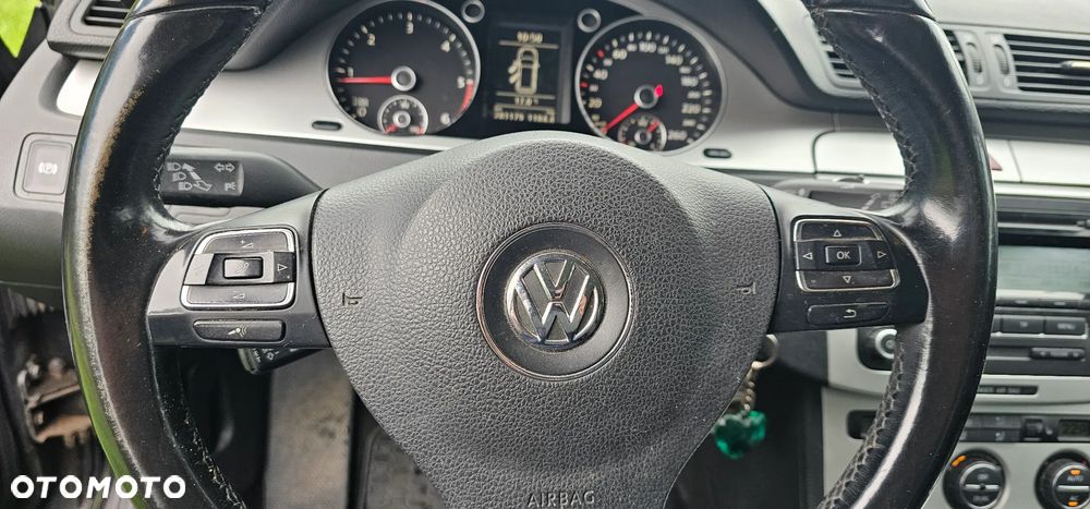 Volkswagen Passat Variant 2.0 TDI Highline - 12