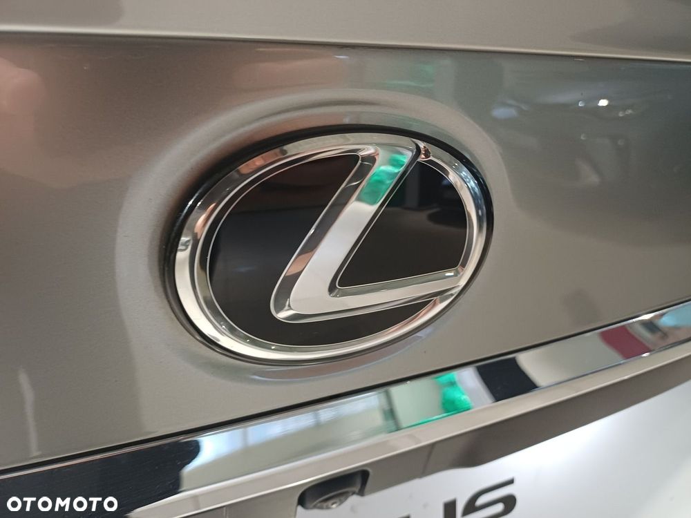 Lexus ES 300h Business Edition - 16