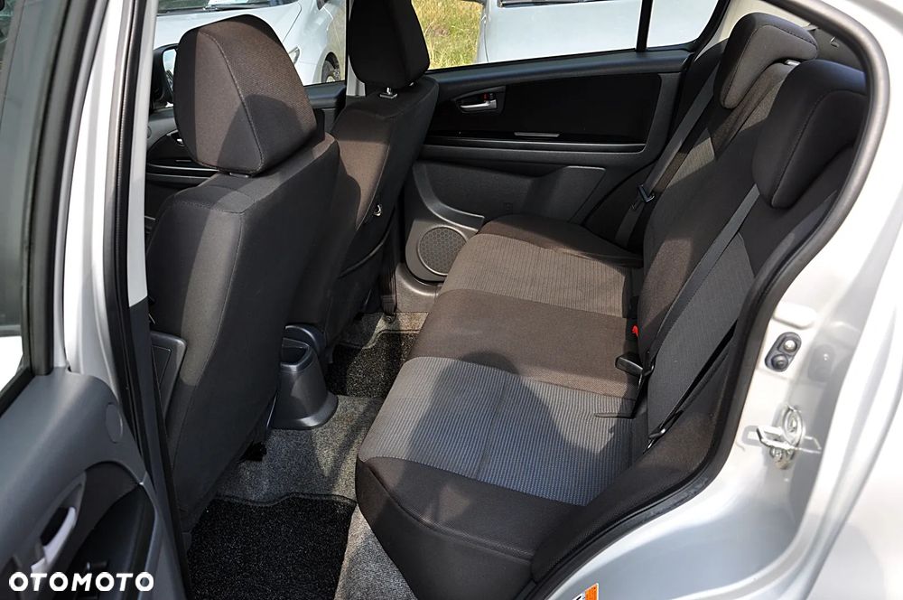 Suzuki SX4 1.6 GS/Premium - 25