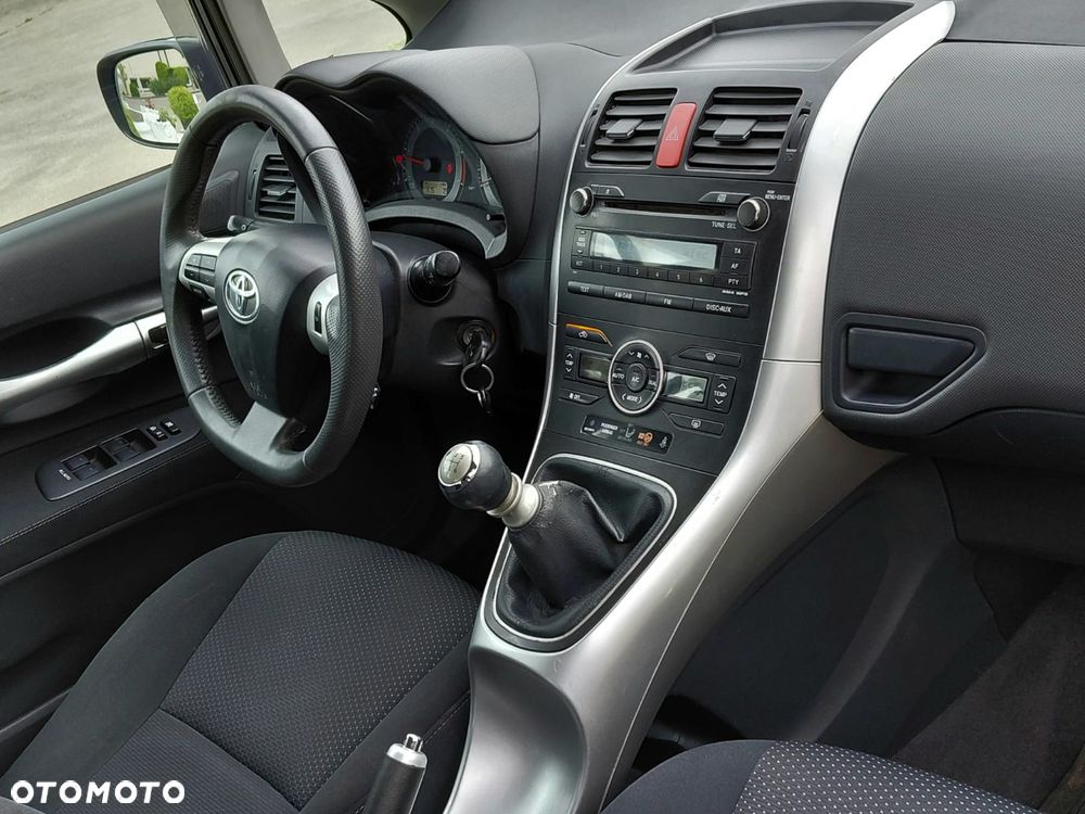 Toyota Auris 2.0 D-4D - 23