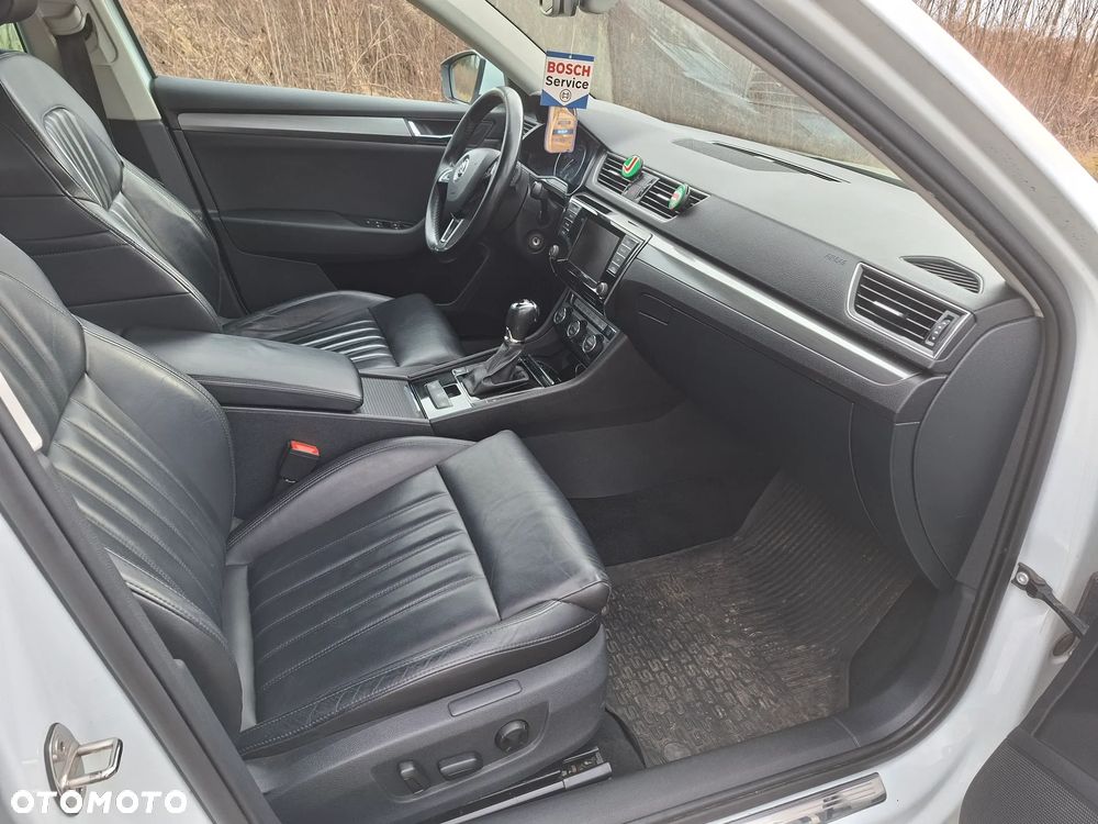 Skoda Superb 2.0 TDI DSG Premium Edition - 14