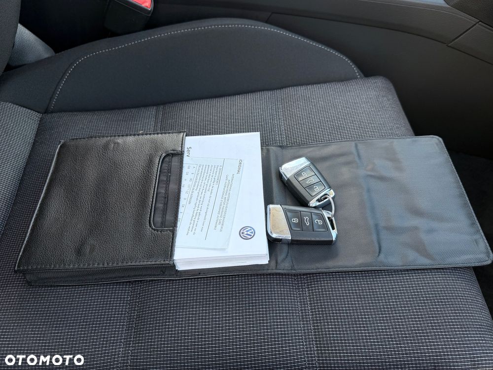 Volkswagen Passat 2.0 TDI BMT Comfortline - 27