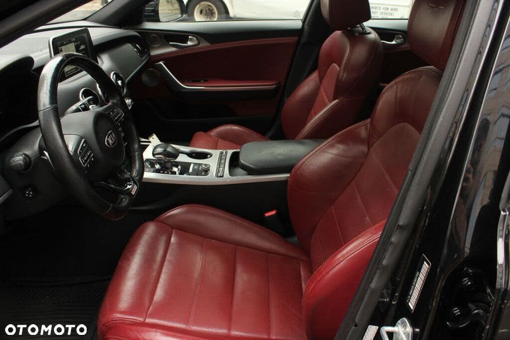 Kia Stinger 2.0 T-GDI GT Line - 11