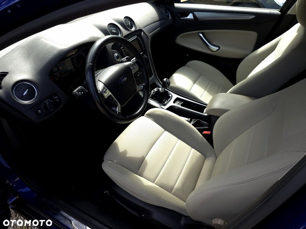 Ford Mondeo 2.0 TDCi Titanium - 12
