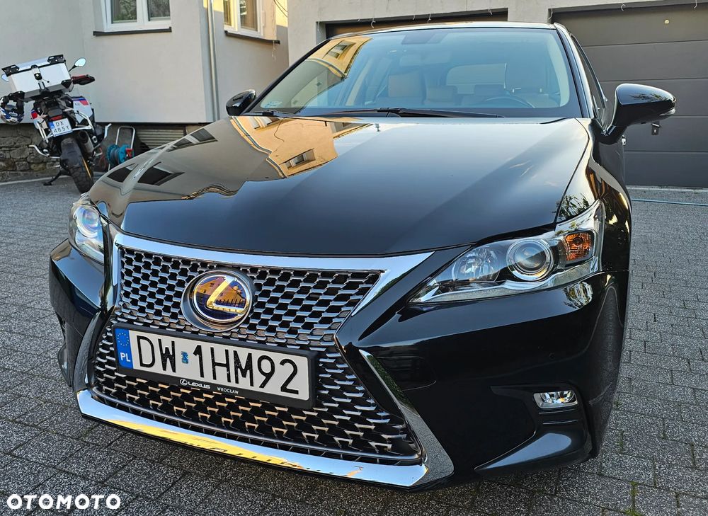 Lexus CT - 5