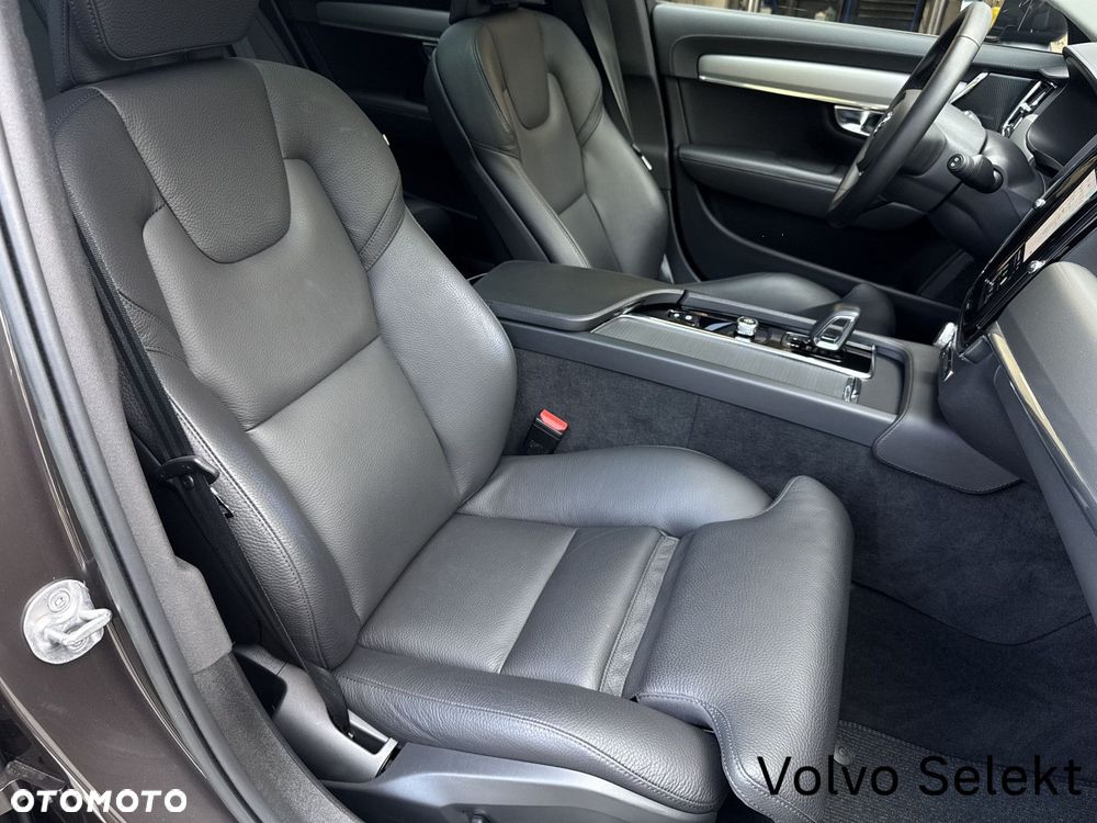 Volvo V90 Cross Country - 23