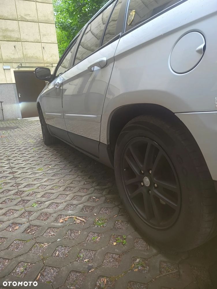 Chrysler Pacifica - 8