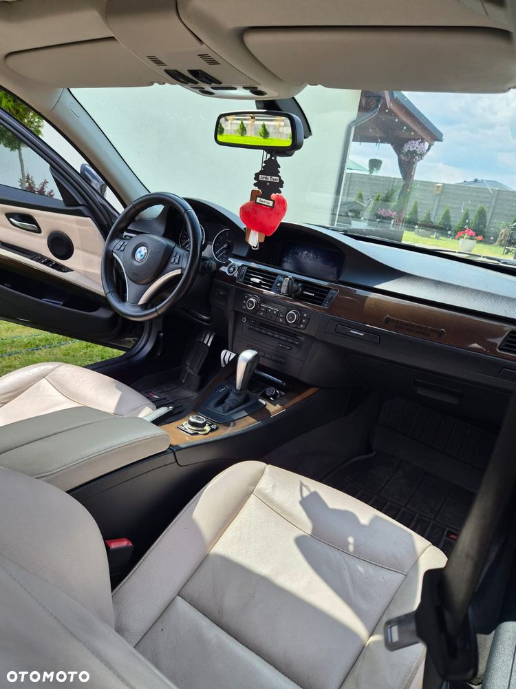 BMW Seria 3 318i - 18