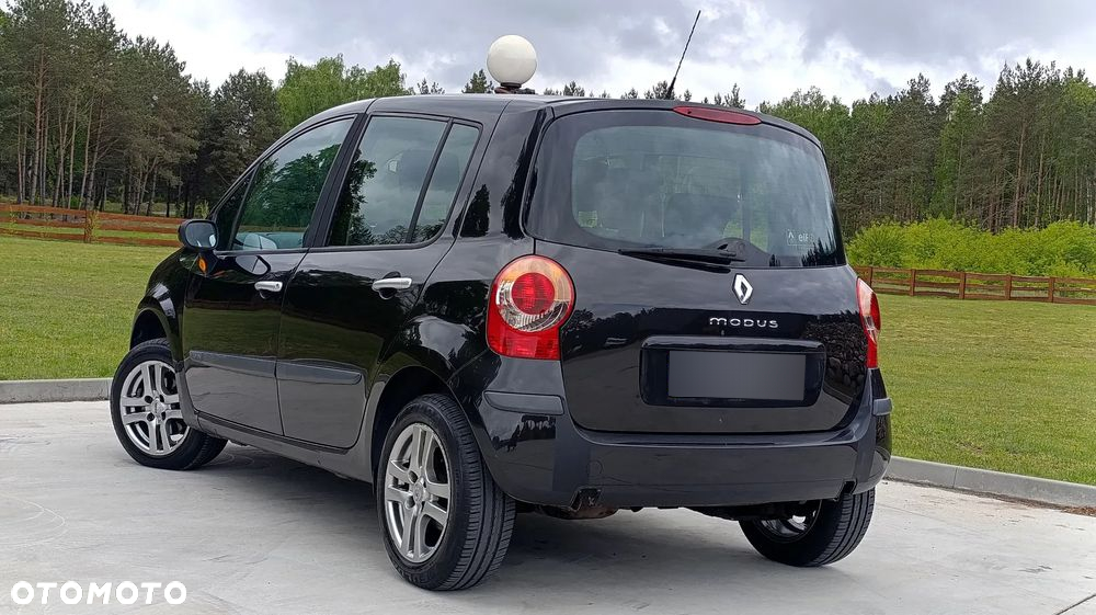 Renault Modus - 16