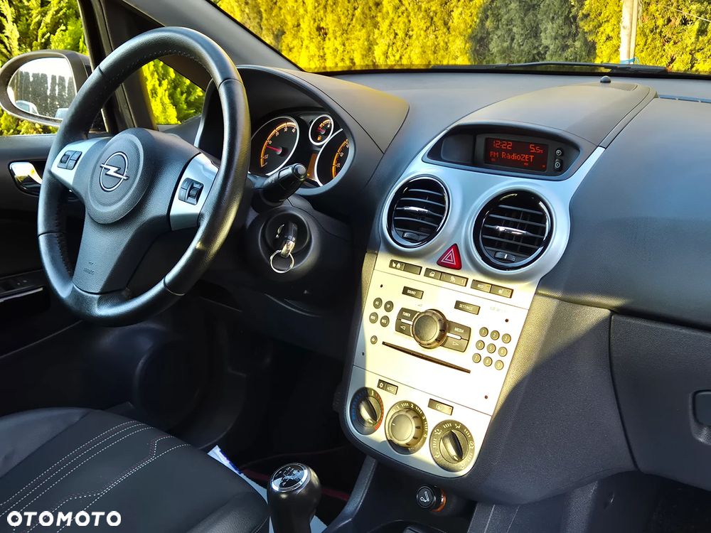 Opel Corsa 1.4 16V EcoFLEX Start-Stop 150 Jahre - 36