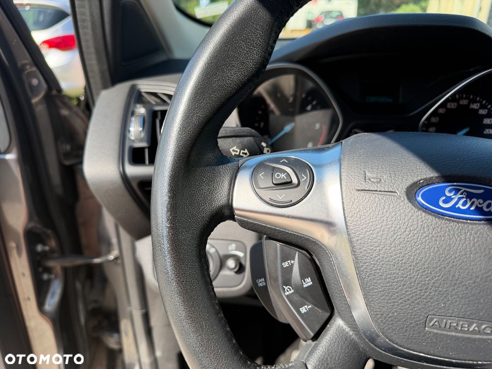 Ford Kuga - 24