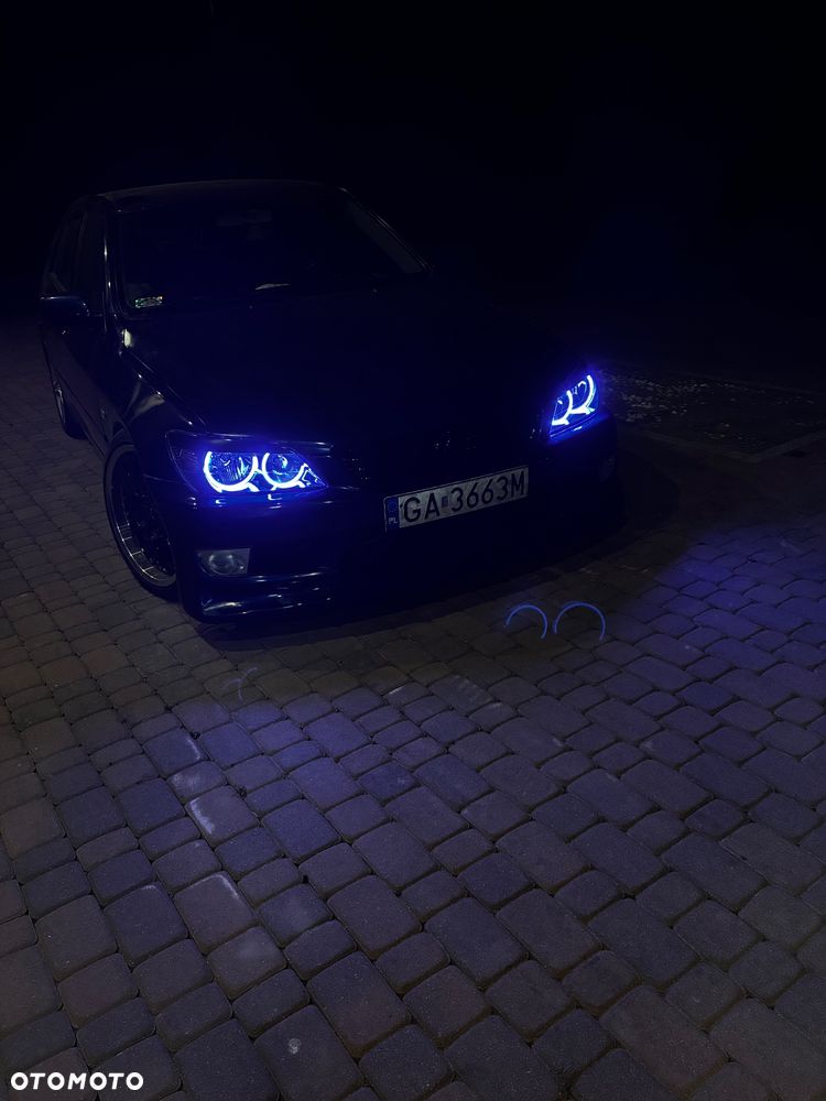 Lexus IS - 5