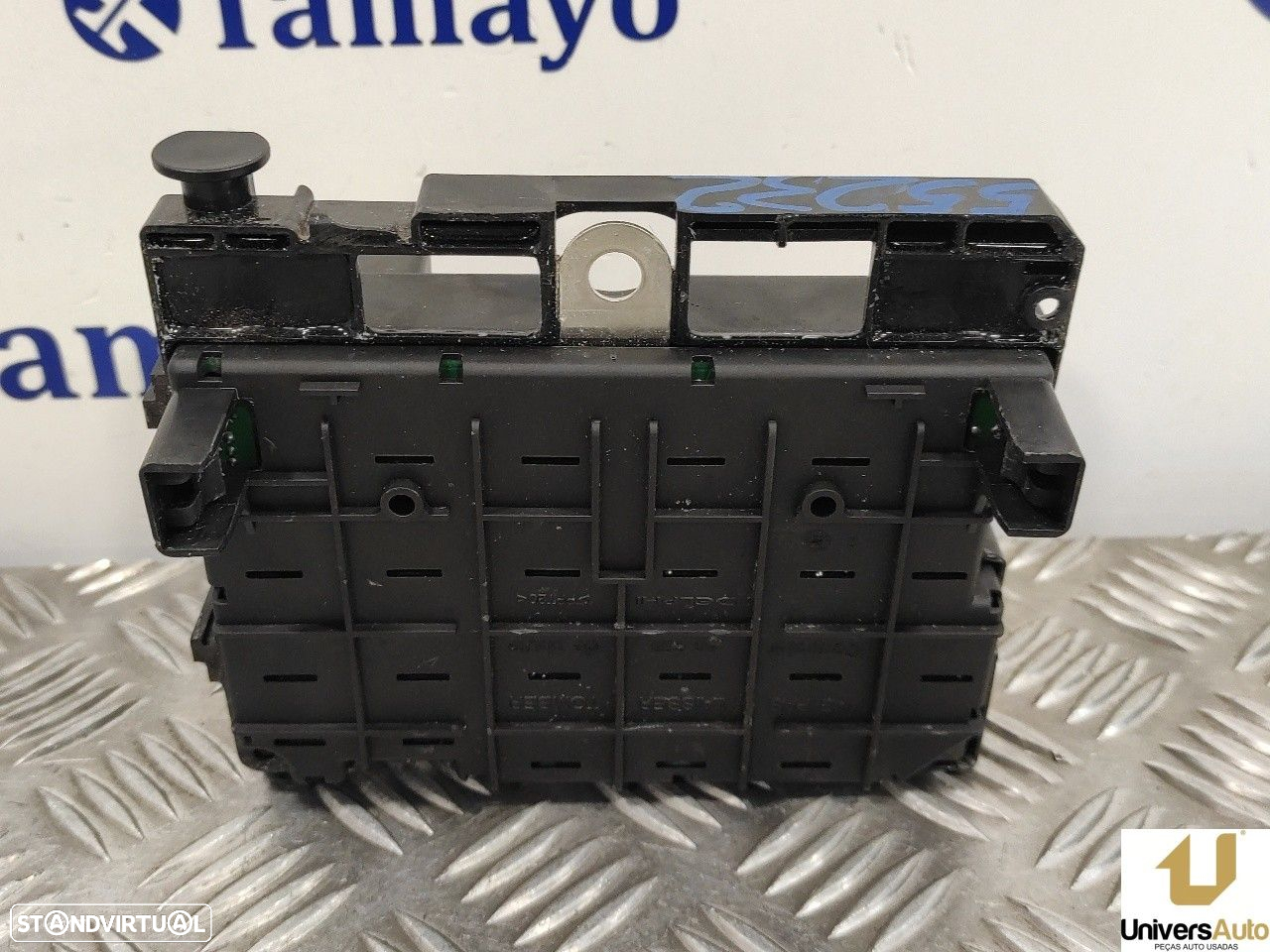 CAIXA RELÉS / FUSÍVEIS PEUGEOT 206+ 2011 -9657608780 - 7