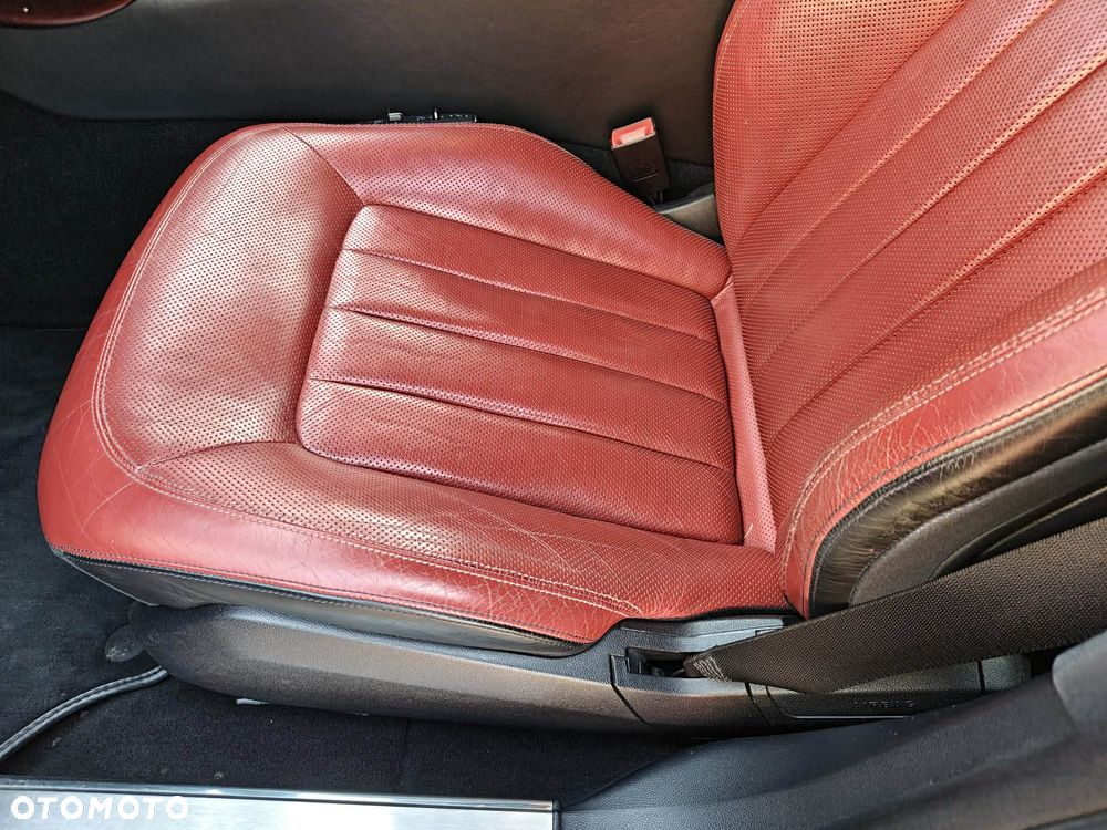 Mercedes-Benz CLS 500 4-Matic BlueEff - 23