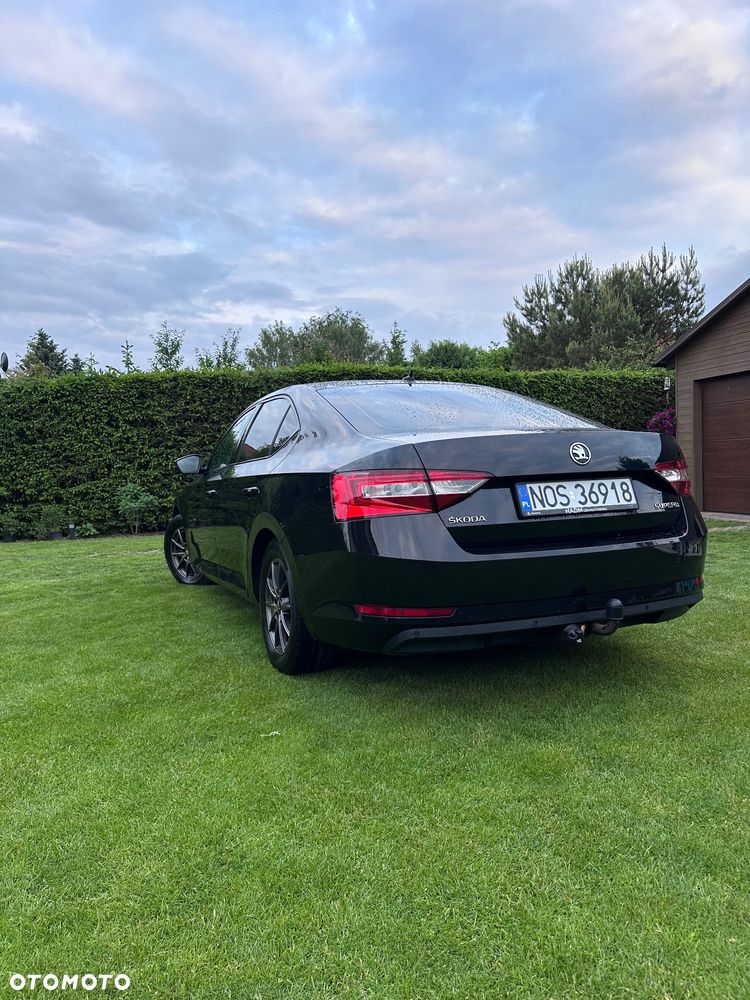 Skoda Superb 2.0 TDI Ambition DSG7 - 5