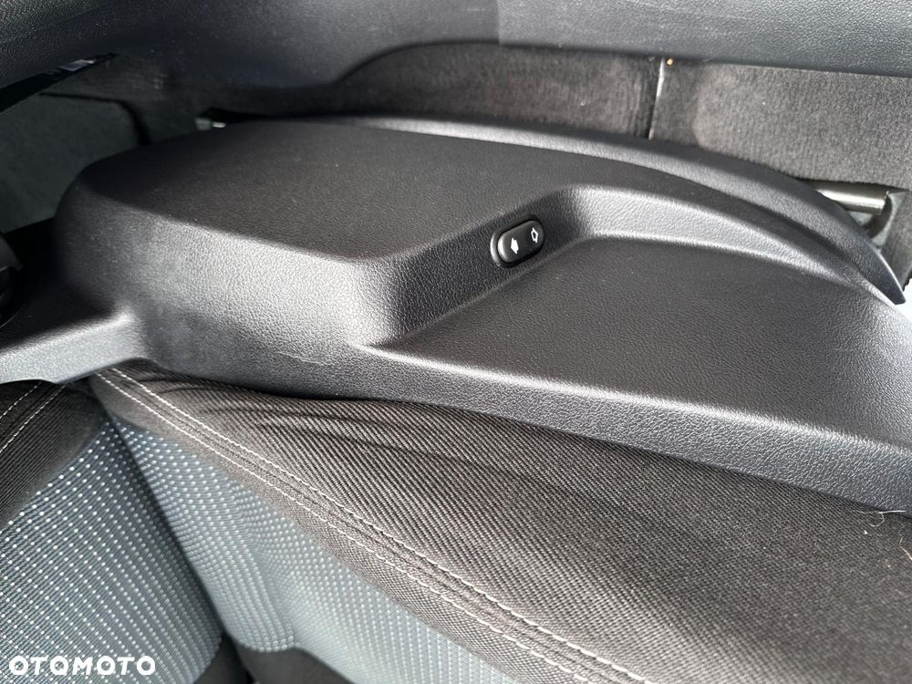 Ford S-Max 2.0 TDCi DPF Trend - 23