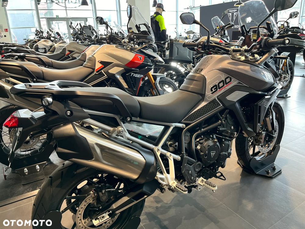 Triumph Tiger - 9