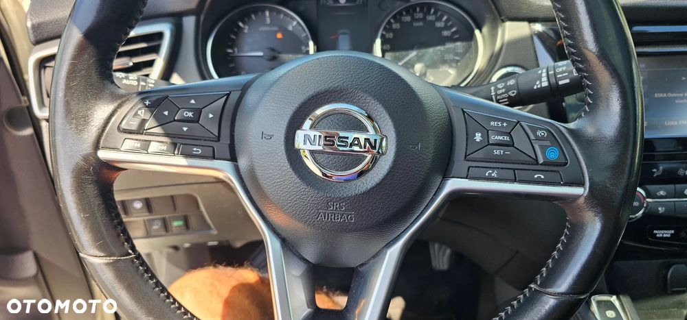 Nissan Qashqai 1.6 DCi Xtronic N-Connecta - 23