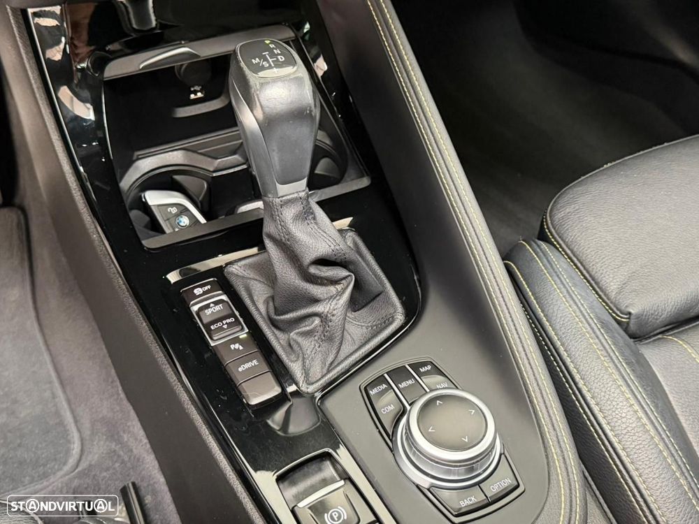 BMW X2 25 e xDrive Pack 50 anos M - 36