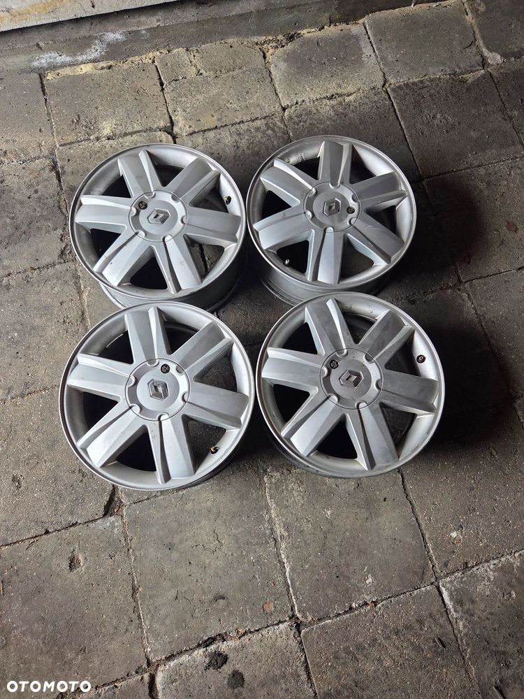 Renault Clio 1.2 16V TCE Dwudziestka - 11