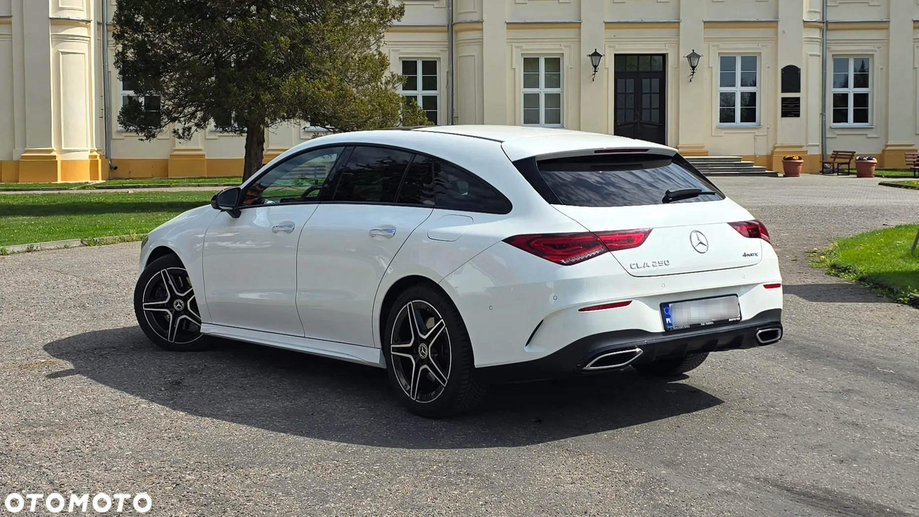 Mercedes-Benz CLA 250 4-Matic Progressive 7G-DCT - 14