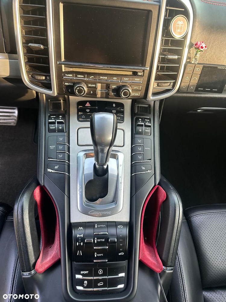 Porsche Cayenne Turbo - 23