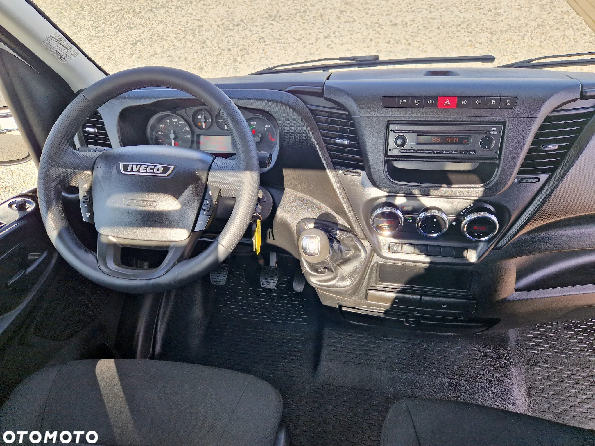 Iveco 35S15 2.3 HPI 150 KONNA SKRZYNIA 4,2M DO 3,5T GWARANCJA KLIMATYZACJA - 17