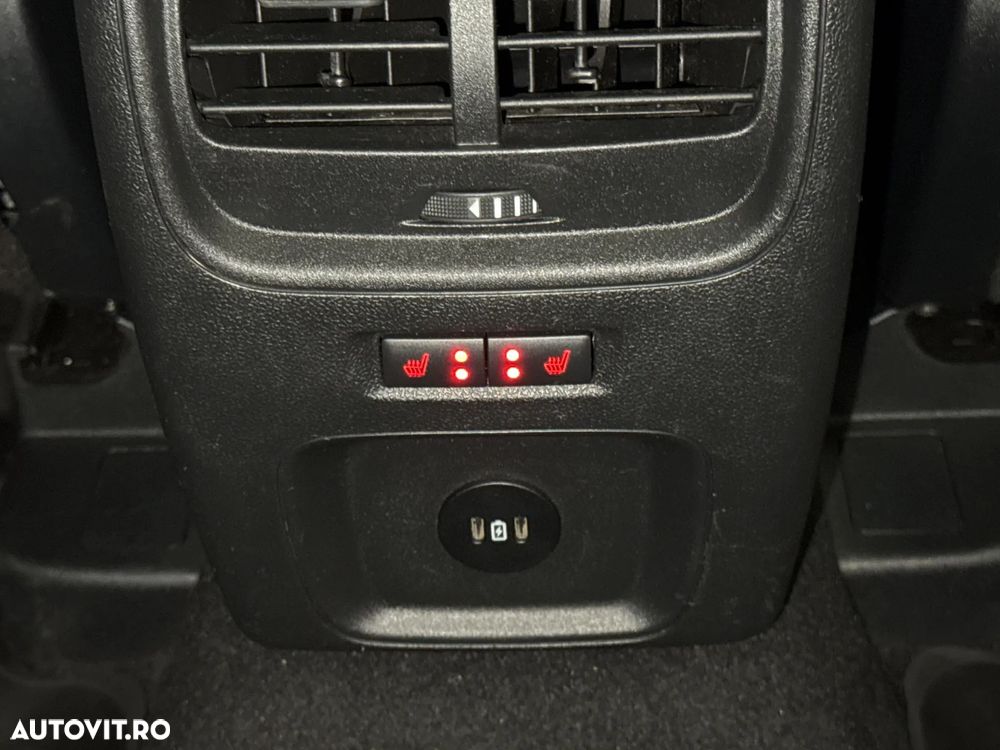 Ford Kuga - 24