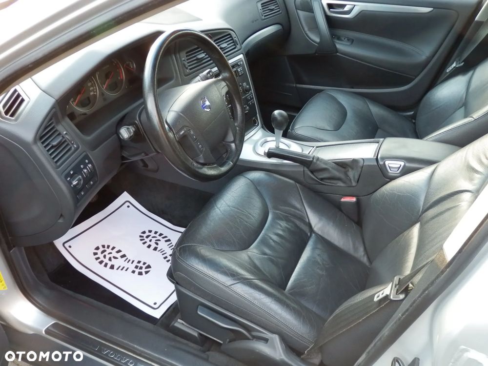 Volvo V70 2.4 Comfort - 8