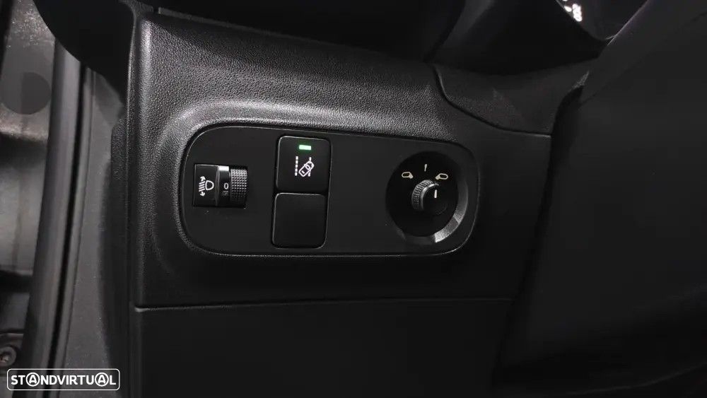 Citroën C3 1.2 PureTech Shine - 29