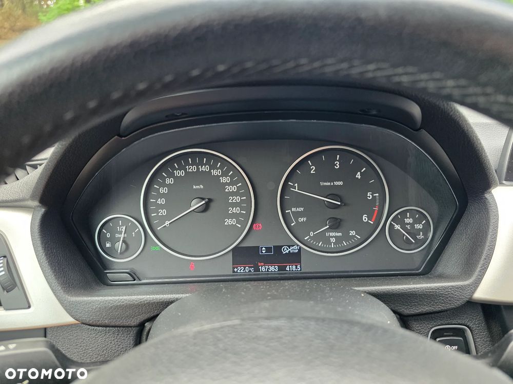 BMW Seria 3 318d DPF - 29