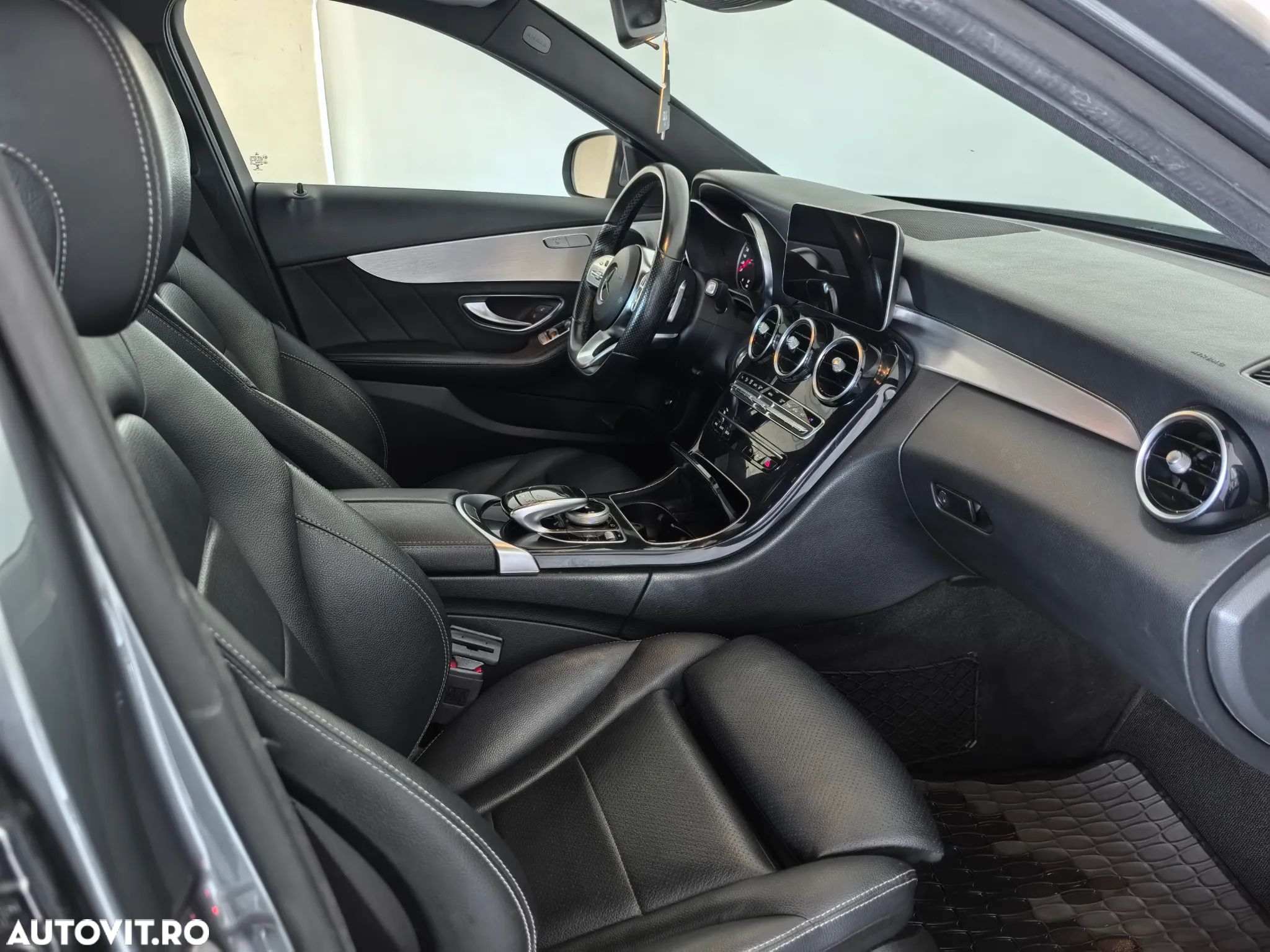 Mercedes-Benz C 220 d Aut - 27