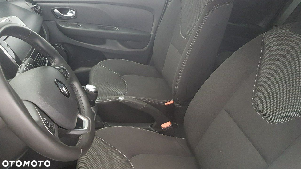 Renault Clio - 21