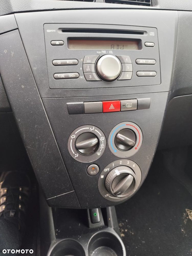 Daihatsu Cuore 1.0 - 8