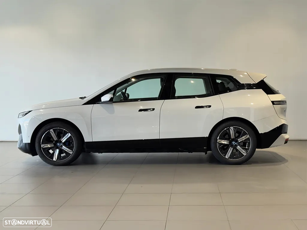 BMW iX xDrive 40 Pack Desportivo - 3