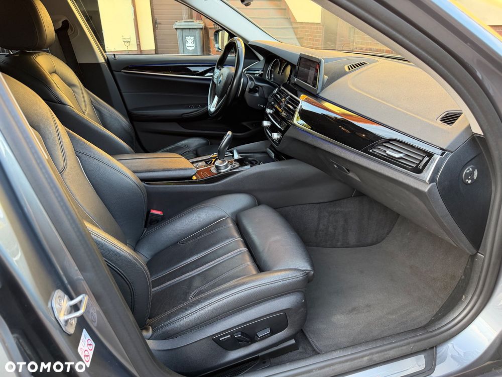 BMW Seria 5 520d Sport Line sport - 16