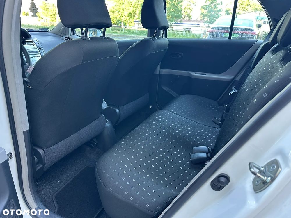 Toyota Yaris 1.0 Terra - 16