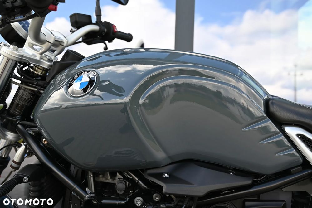 BMW R - 12