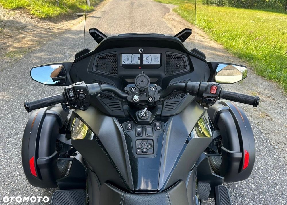 Can-Am Spyder - 7
