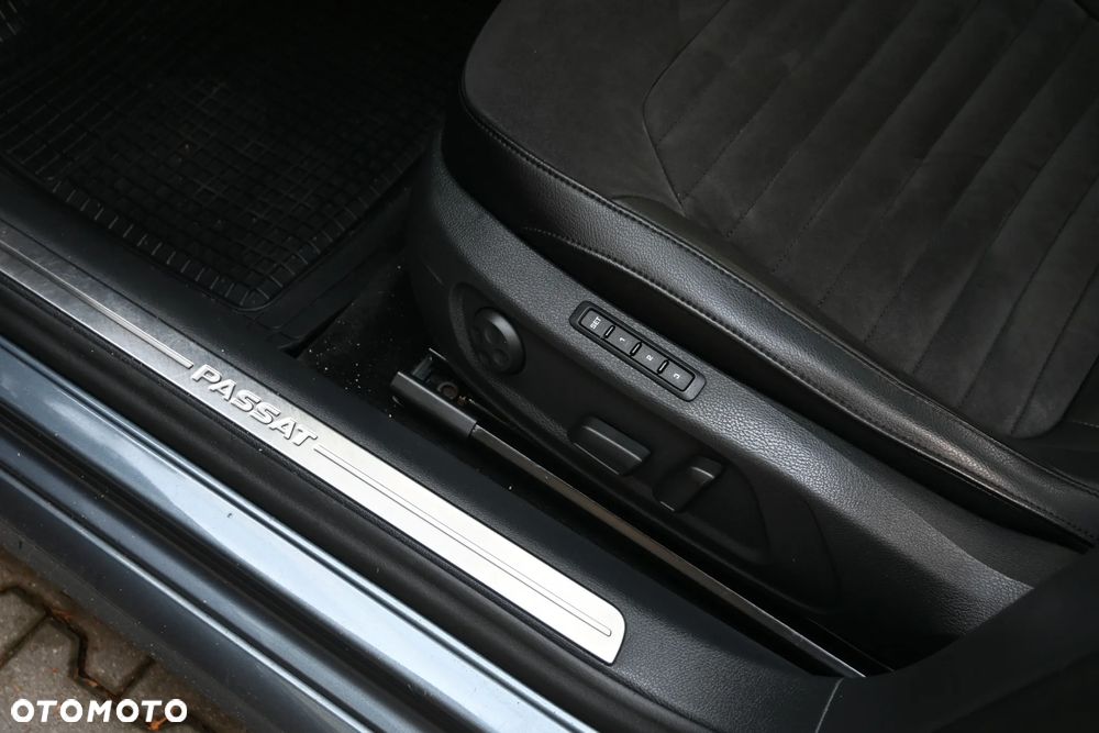 Volkswagen Passat 1.8 TSI DSG Highline - 27