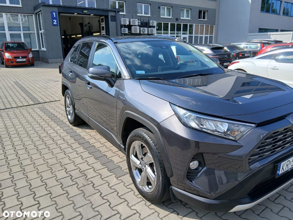 Toyota RAV4 - 8