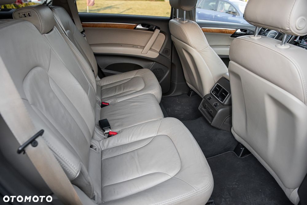 Audi Q7 - 16